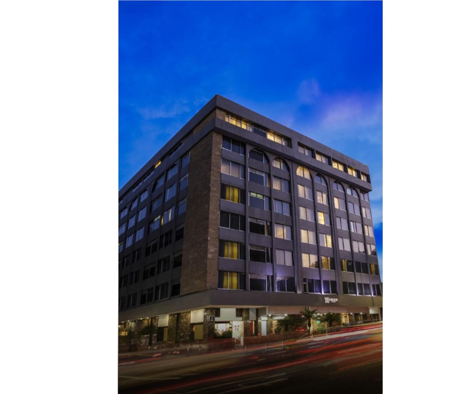 Hotel Plaza Genova Centro グアダラハラ エクステリア 写真