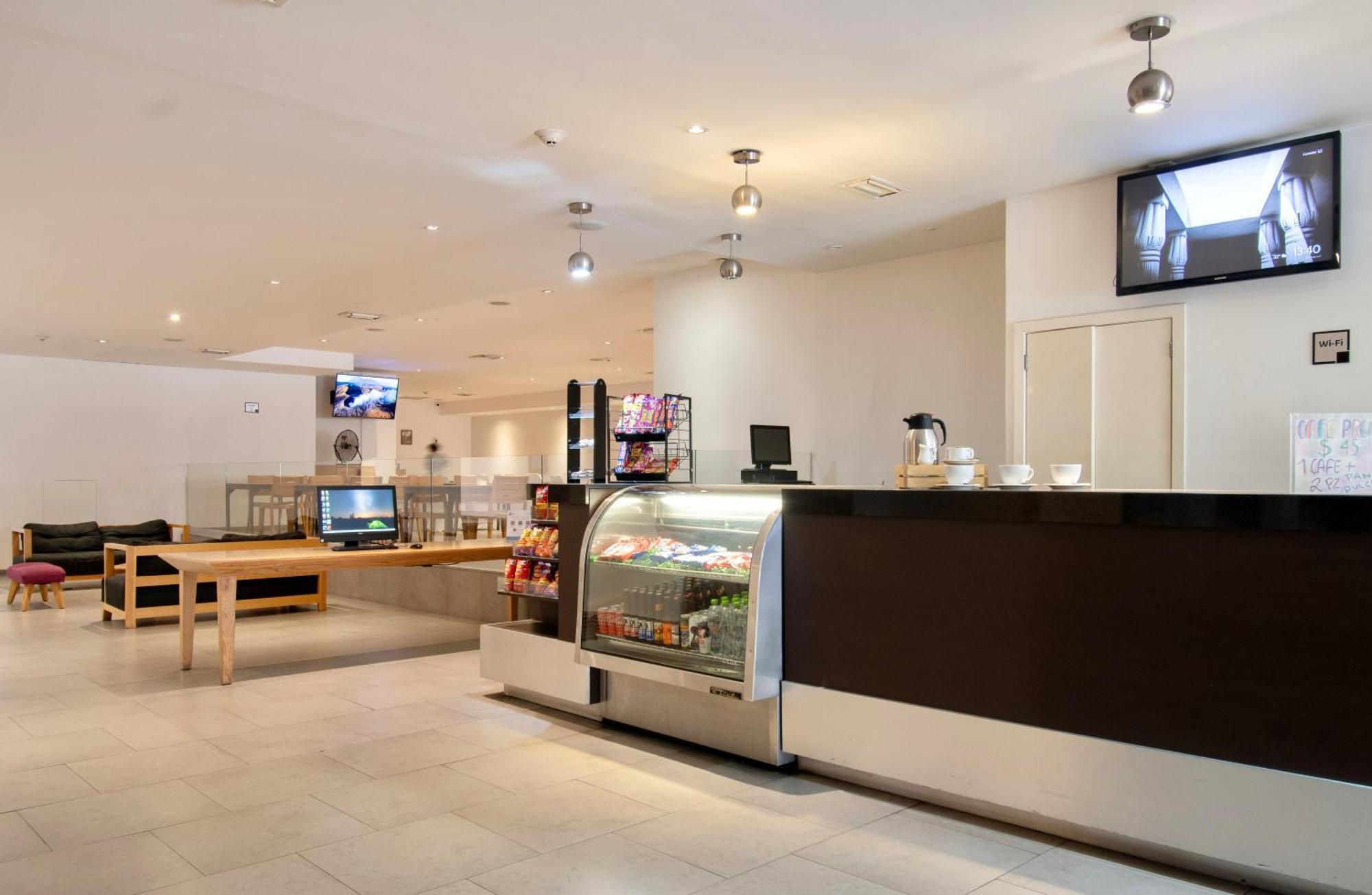 Hotel Plaza Genova Centro グアダラハラ エクステリア 写真