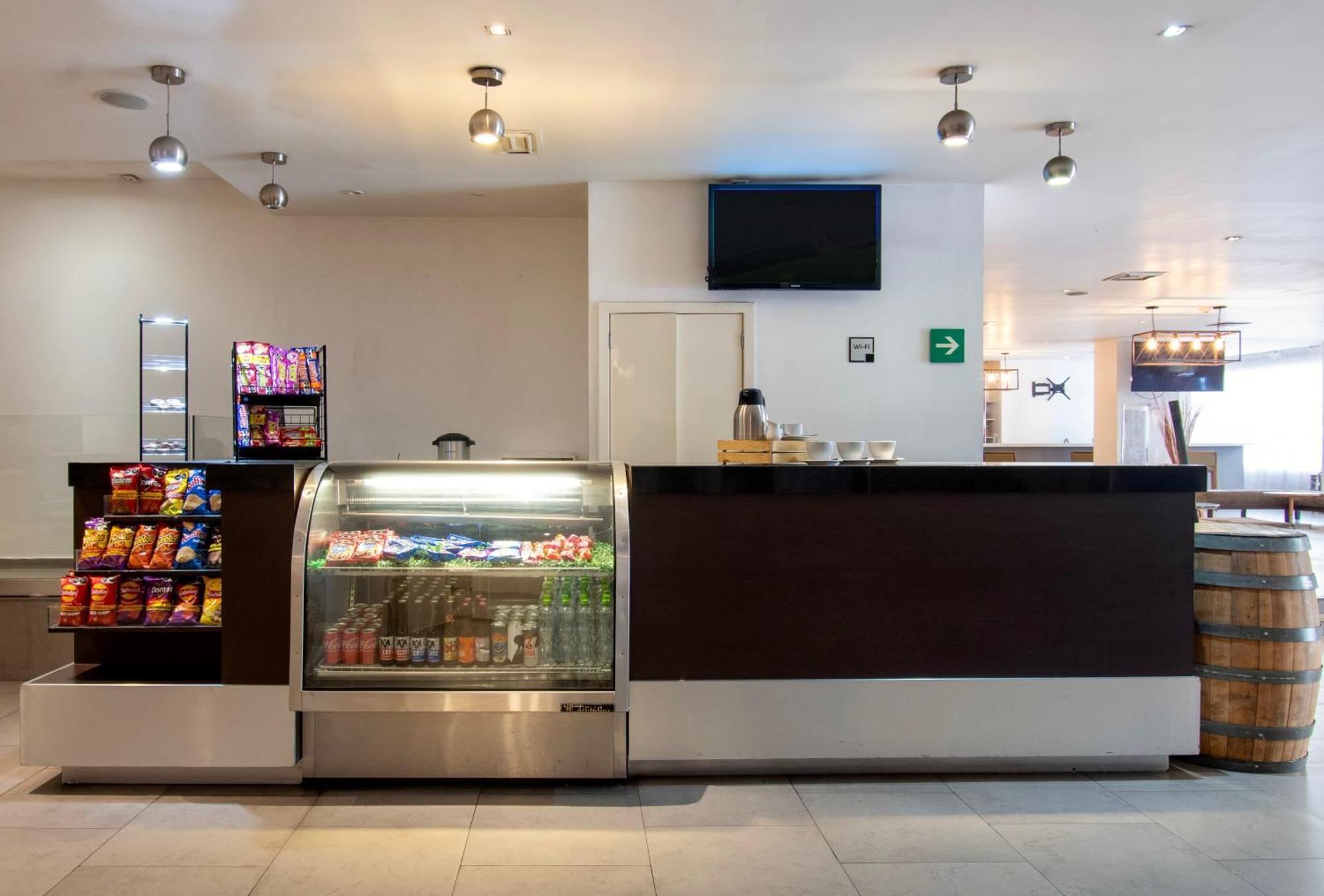 Hotel Plaza Genova Centro グアダラハラ エクステリア 写真